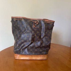 Louis Vuitton Noe Handbag Monogram Canvas Large